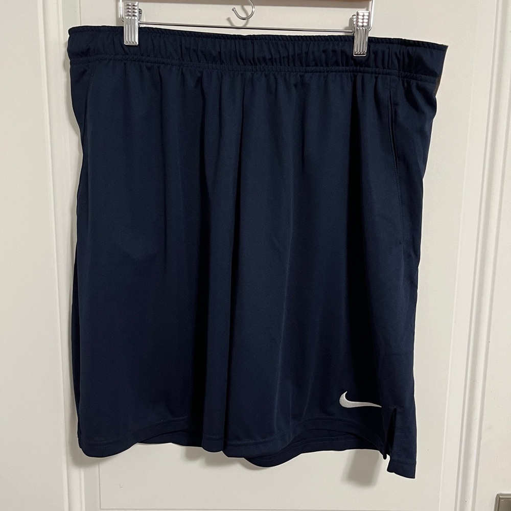 NWT - Nike Men’s Embroidered Logo Training Shorts - Size XXL